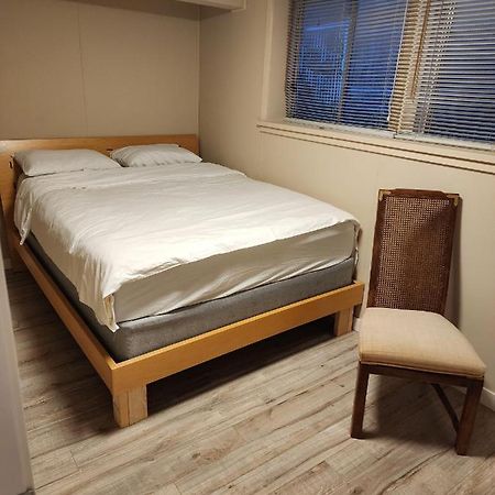 Economical Homestay バーナビー エクステリア 写真
