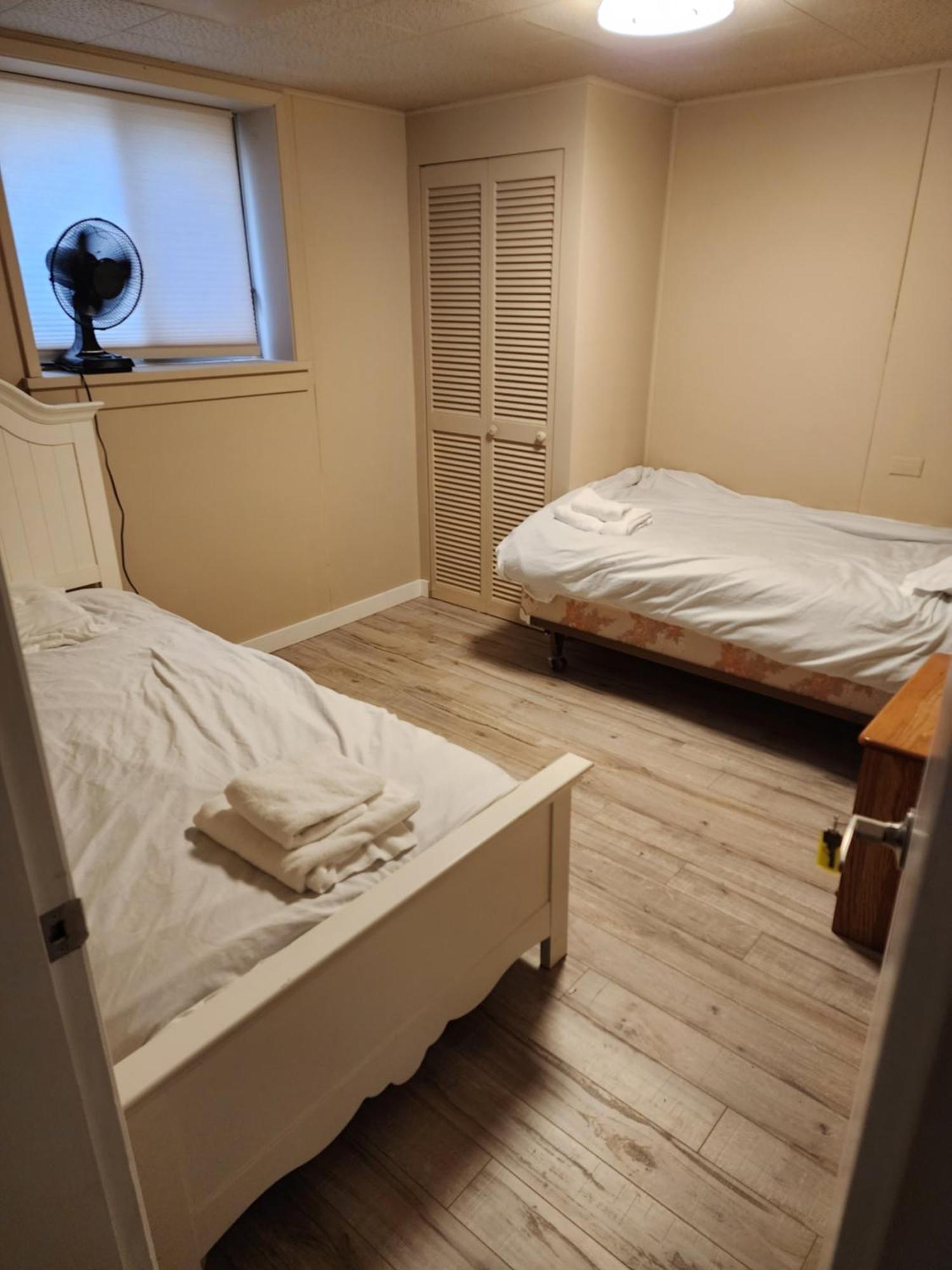 Economical Homestay バーナビー エクステリア 写真